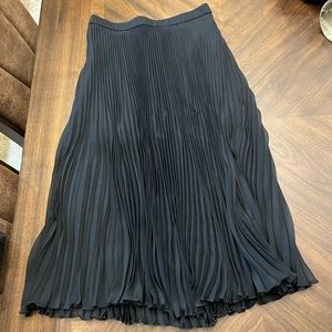 NWOT Abercrombie black chiffon pleated skirt